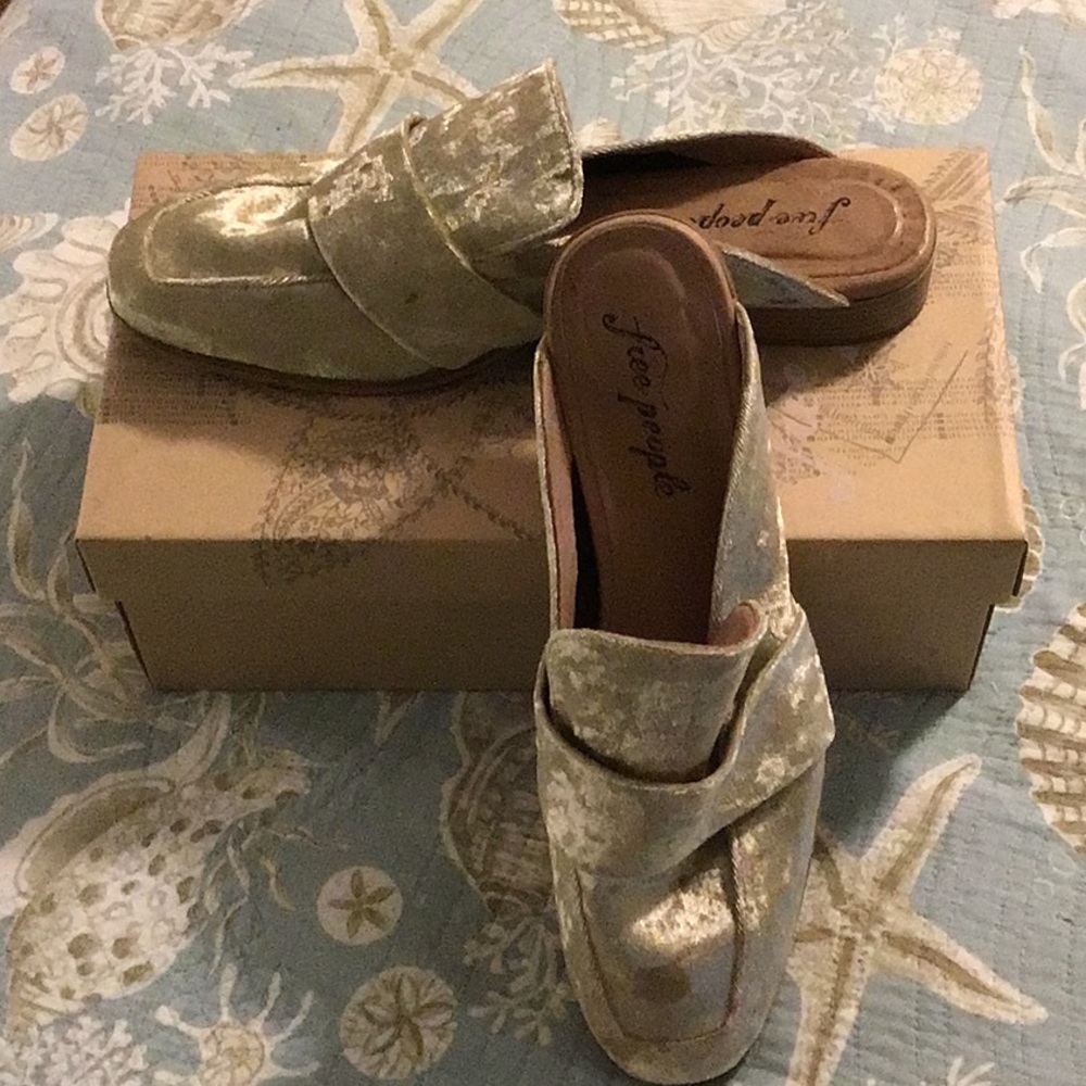 Free people velvet at ease loafer GOLD 41